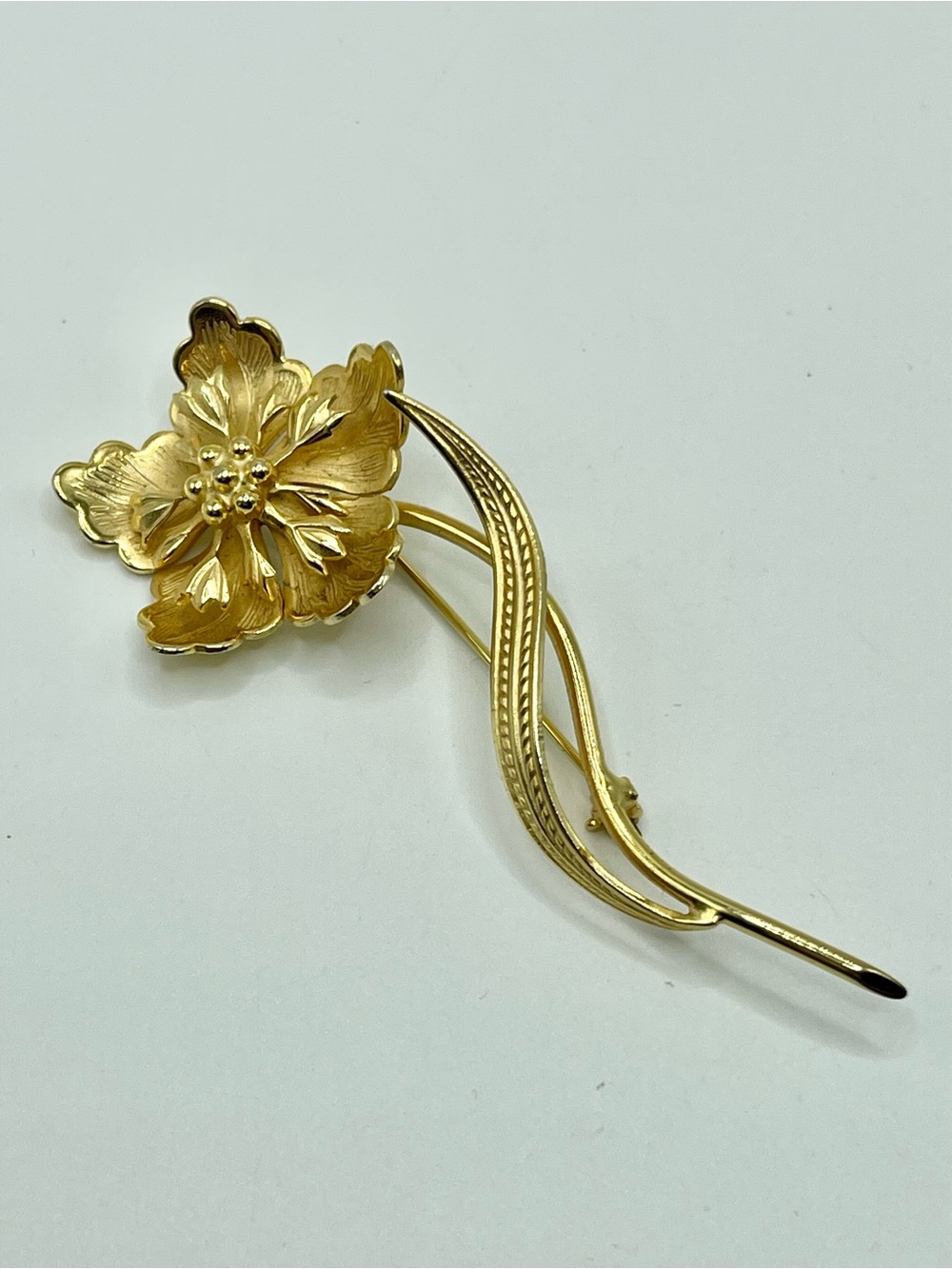 Giovanni Gold Flower Stem Brooch - Elegant Floral Pin